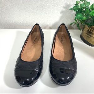 Vionic Black Quilted Patent Toe Ballet Flats